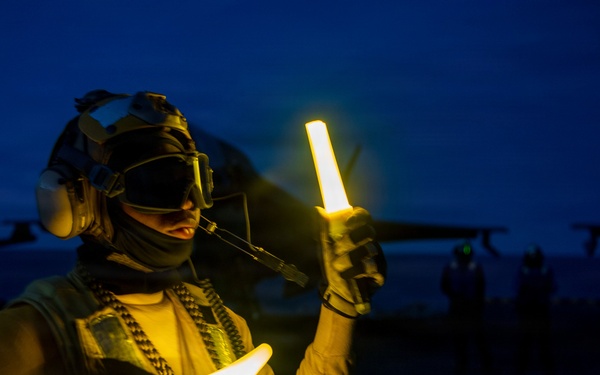 Boxer Sailors Conduct Flight Operations