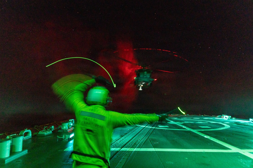 USS Oscar Austin (DDG 79) Conducts Flight Operations