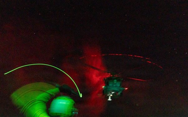 USS Oscar Austin (DDG 79) Conducts Flight Operations
