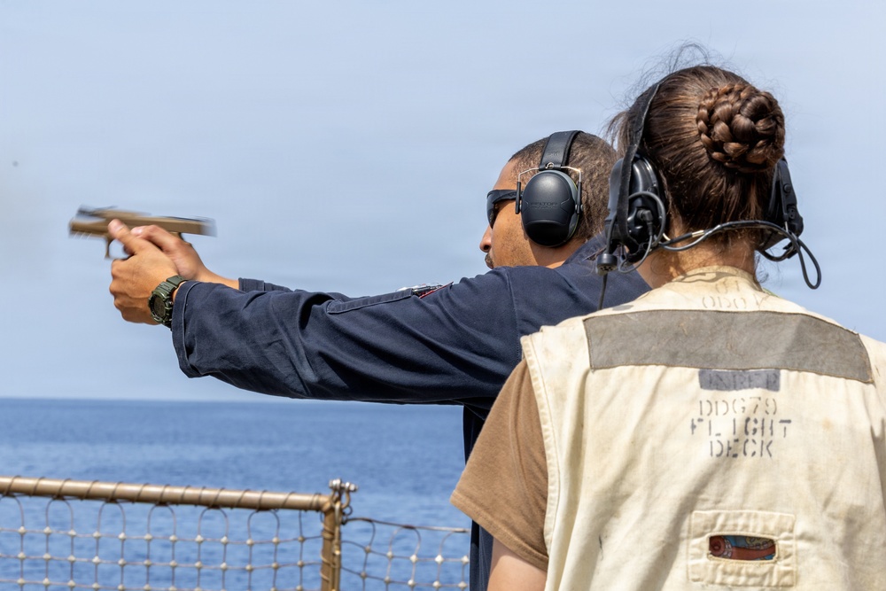 USS Oscar Austin (DDG 79) Conducts Live Fire