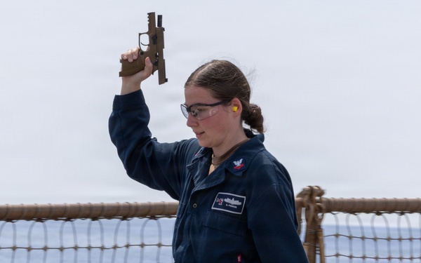 USS Oscar Austin (DDG 79) Conducts Live Fire