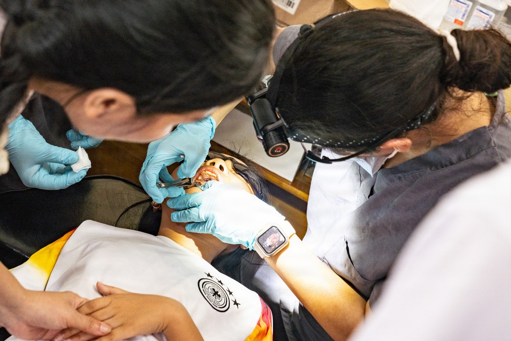 Pacific Friendship, Pacific Partnership 2026 Conduct Dental Exchange in Vietnam