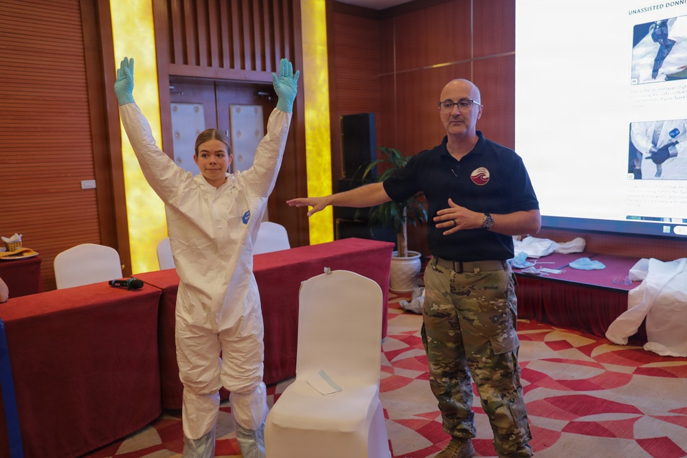 Pacific Friendship 2026: US Army, Navy, Vietnamese veterinarians exchange food safety knowledge