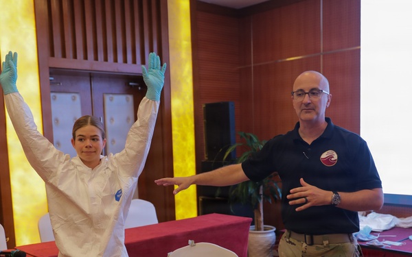 Pacific Friendship 2026: US Army, Navy, Vietnamese veterinarians exchange food safety knowledge