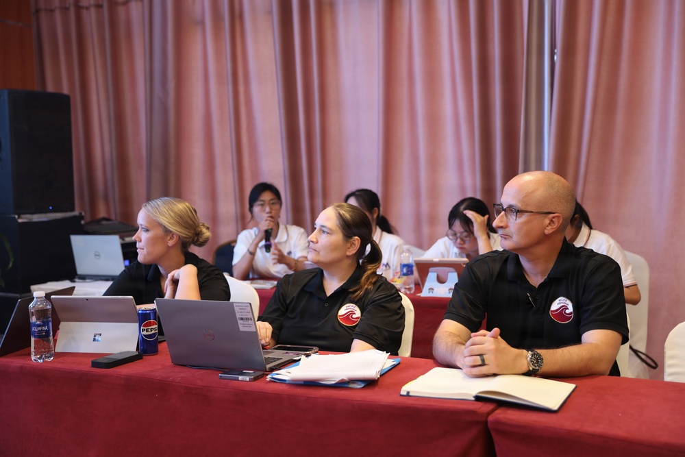 Pacific Friendship 2026: US Army, Navy, Vietnamese veterinarians exchange food safety knowledge