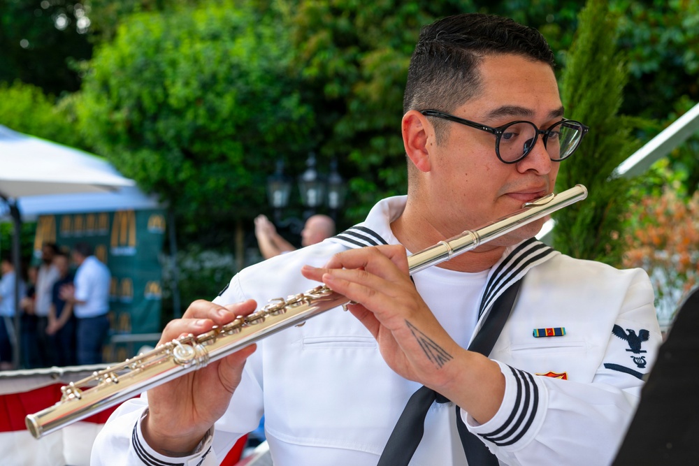 Naval Quintet plays reception250