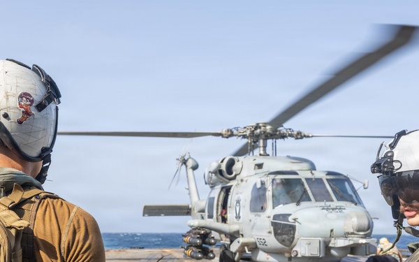 Truxtun Conducts Flight Operations