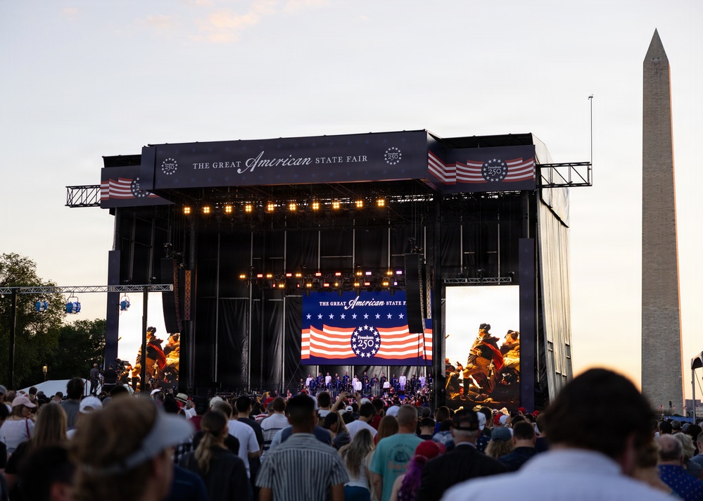 Joint Armed Forces Chorus Performs at Great American State Fair Kickoff