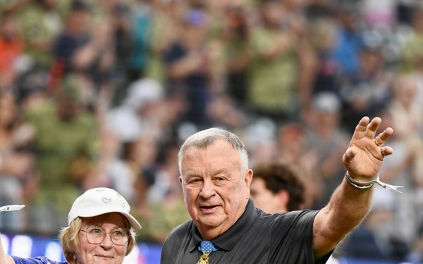 Medal of Honor Recipient Command Sgt. Maj. Terry Richardson Reflects on a Lifetime of Service