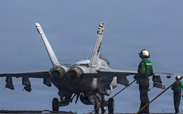 Abraham Lincoln Conducts Flight Operations
