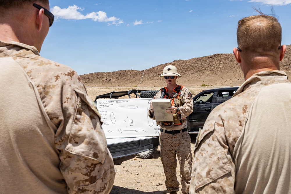 Marines with MWSS-473 conduct a Forward Arming and Refueling Point exercise during SLTE 3-26