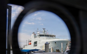 HMCS William Hall Participates in Sail 250 MD