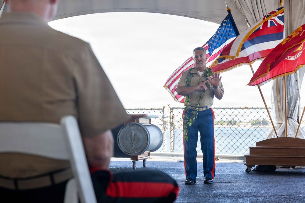 MARFORPAC Senior Leader Retires