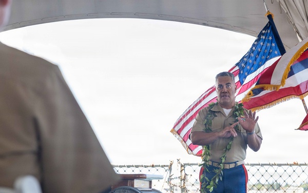 MARFORPAC Senior Leader Retires