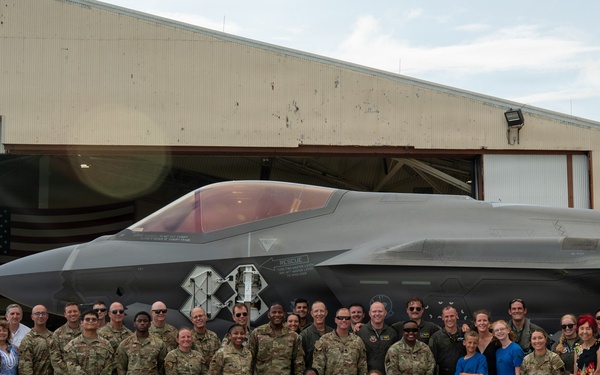 Bergtholdt completes final flight as 325th FW commander