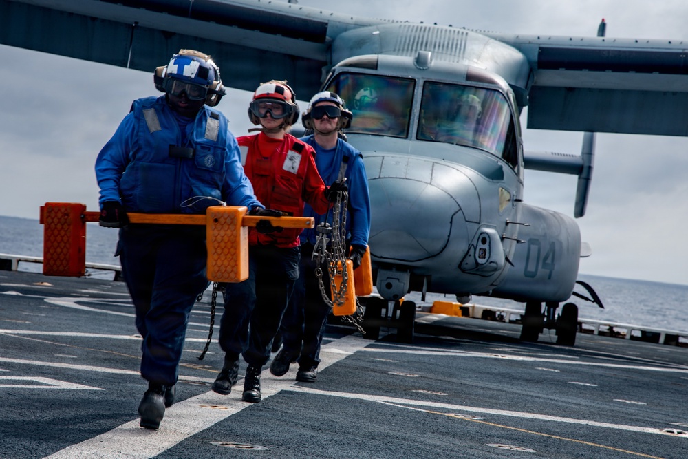 LCF-24: MV-22B Osprey DLQ aboard Fort Lauderdale