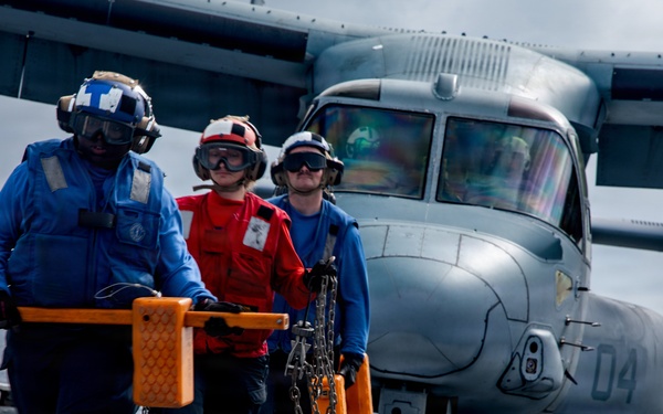 LCF-24: MV-22B Osprey DLQ aboard Fort Lauderdale