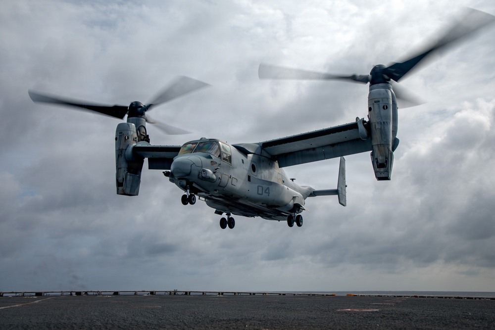 LCF-24: MV-22B Osprey DLQ aboard Fort Lauderdale