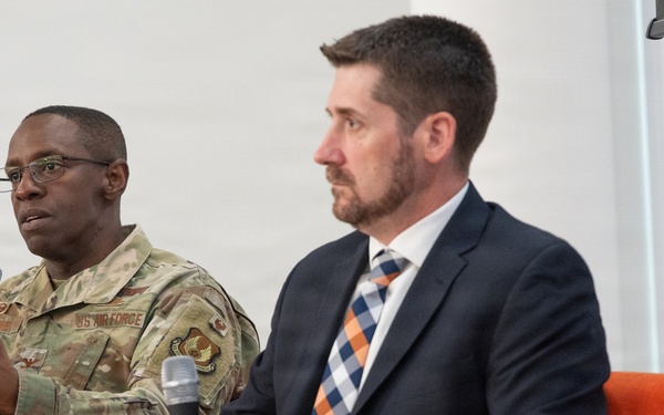 Acquisition leaders talk PAE construct during HRA event