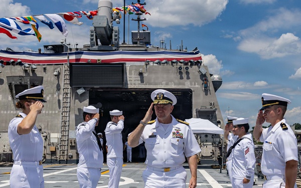 NAVAL DISTRICT WASHINGTON VISITS MARINETTE