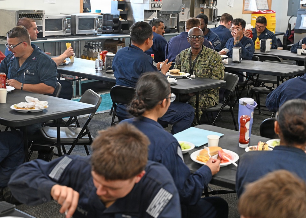U.S. Pacific Fleet Master Chief Don Davis conducts battlespace circulation in NRNW