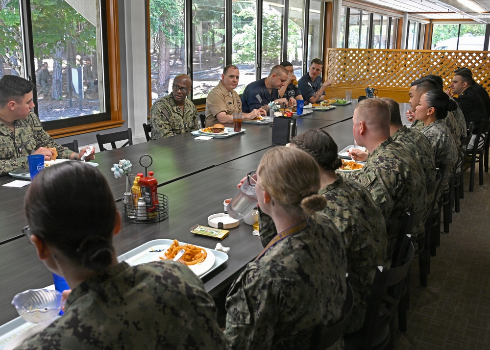 U.S. Pacific Fleet Master Chief Don Davis conducts battlespace circulation in NRNW