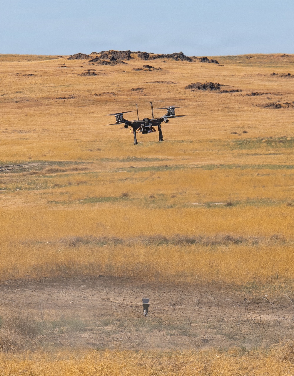 Oregon engineers breach wire obstacle with drone-delivered Bangalore