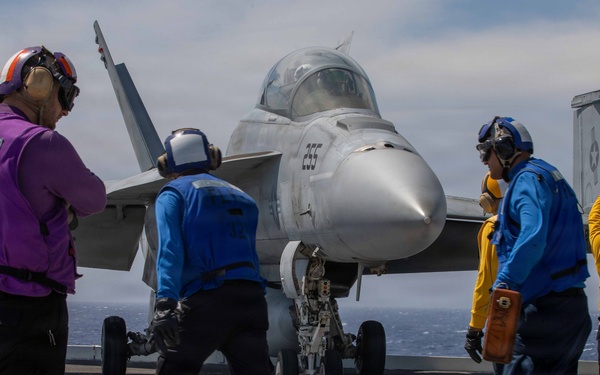 IKE Supports East Coast Fleet Replacement Squadrons