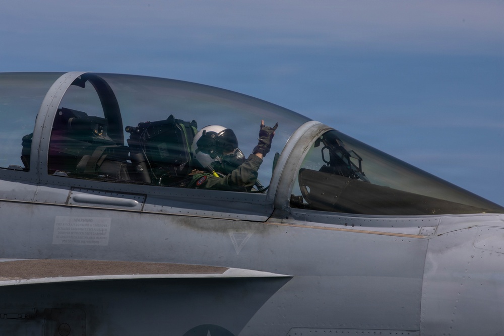 IKE Supports East Coast Fleet Replacement Squadrons