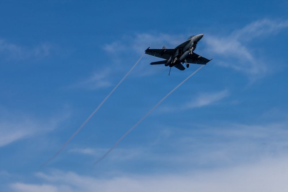 IKE Supports East Coast Fleet Replacement Squadrons