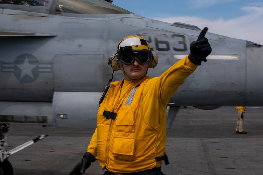 IKE Supports East Coast Fleet Replacement Squadrons