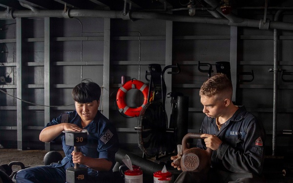 IKE Supports East Coast Fleet Replacement Squadrons