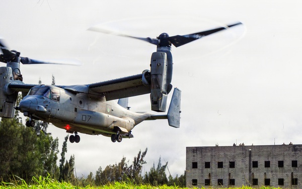 25th Infantry Division Conducts Air Assault and Urban Operations Training