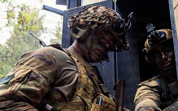 25th Infantry Division Conducts Air Assault and Urban Operations Training