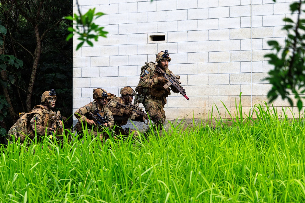 25th Infantry Division Conducts Air Assault and Urban Operations Training