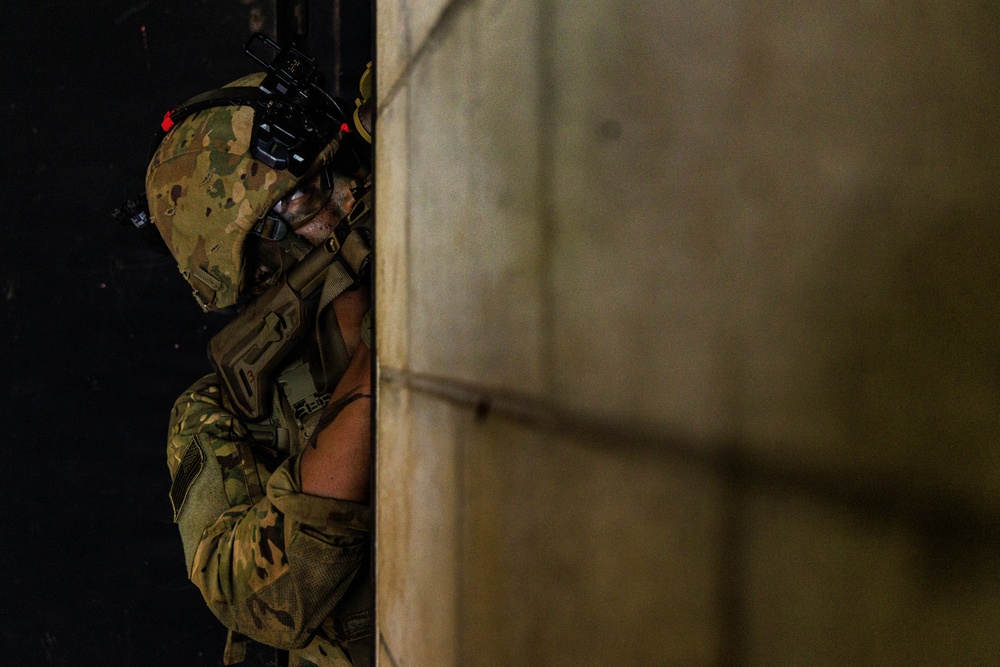25th Infantry Division Conducts Air Assault and Urban Operations Training