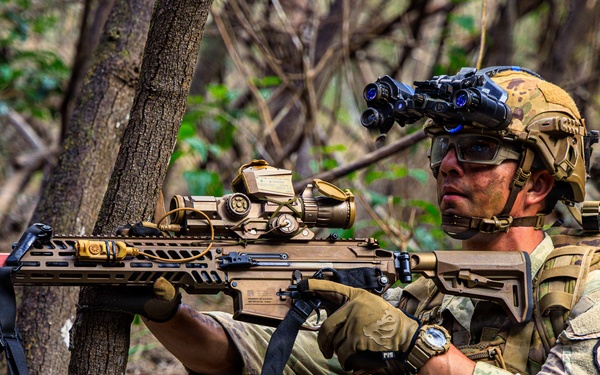 25th Infantry Division Conducts Air Assault and Urban Operations Training