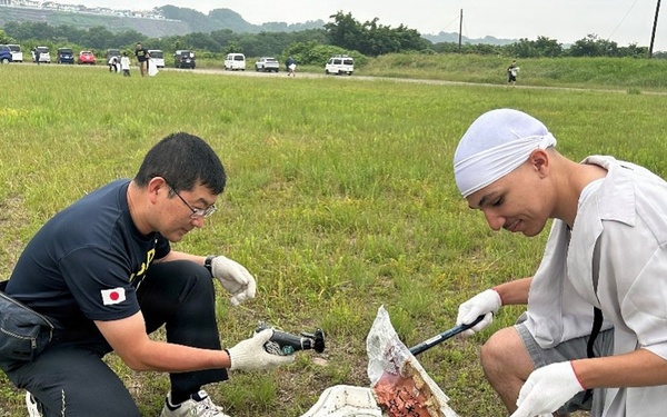 Grassroots: U.S., Japanese Neighbors Build ‘Kizuna’ at Sagami River Cleanup