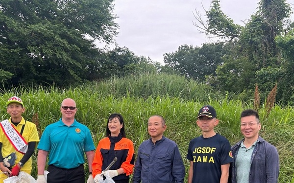 Grassroots: U.S., Japanese Neighbors Build ‘Kizuna’ at Sagami River Cleanup