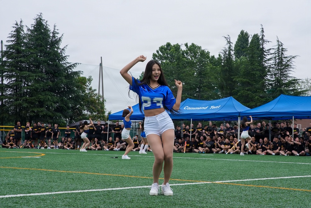 Blue Tinkers perform at opening ceremony