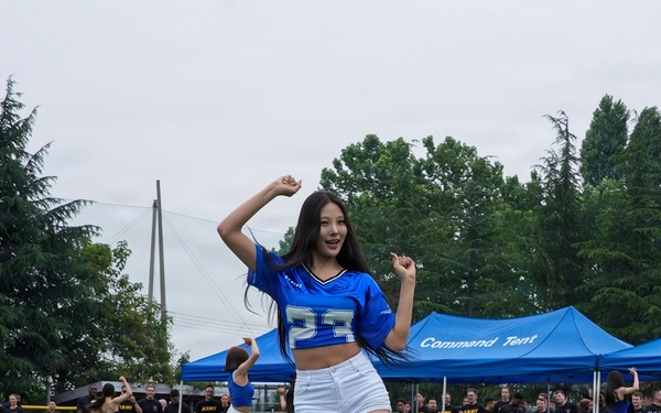 Blue Tinkers perform at opening ceremony