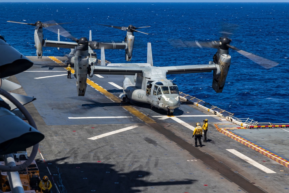 11th MEU Marines, Sailors Conduct Flight Operations Aboard USS Boxer