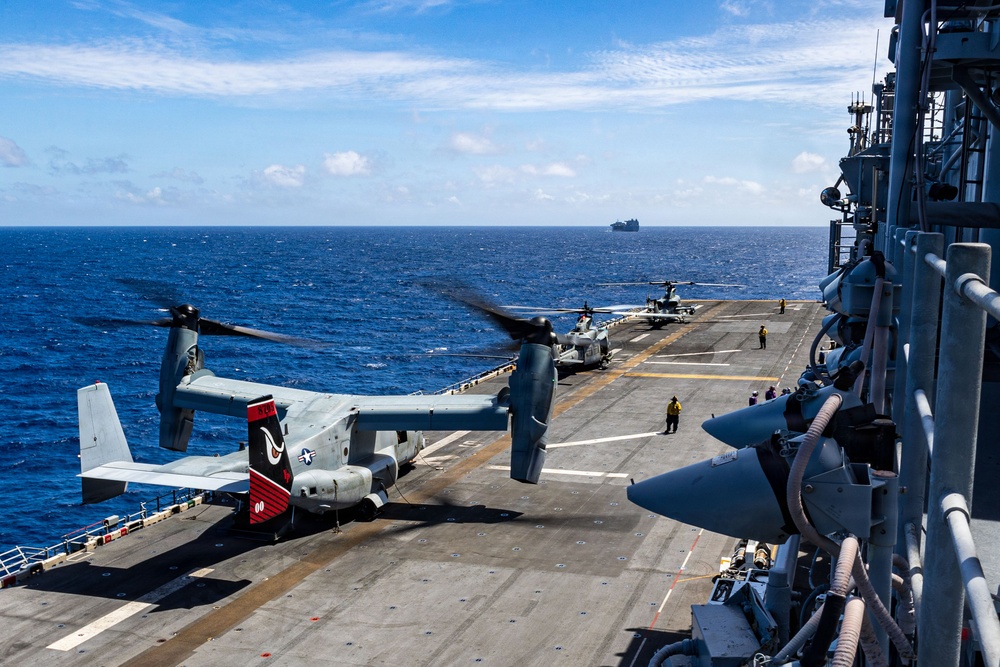 11th MEU Marines, Sailors Conduct Flight Operations Aboard USS Boxer