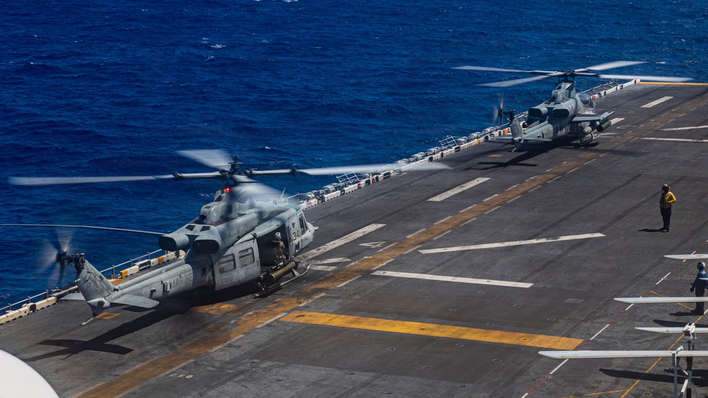 11th MEU Marines, Sailors Conduct Flight Operations Aboard USS Boxer
