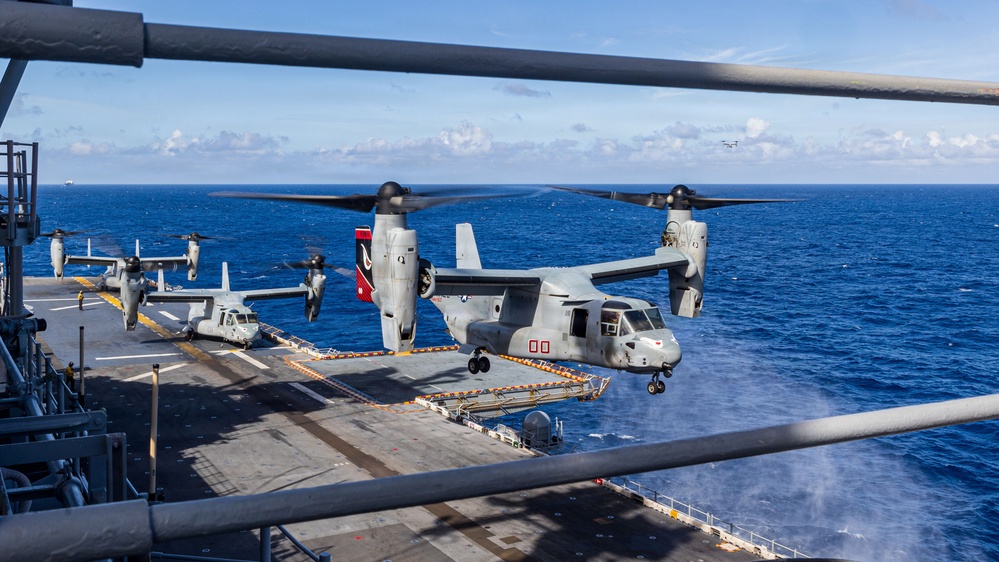 11th MEU Marines, Sailors Conduct Flight Operations Aboard USS Boxer