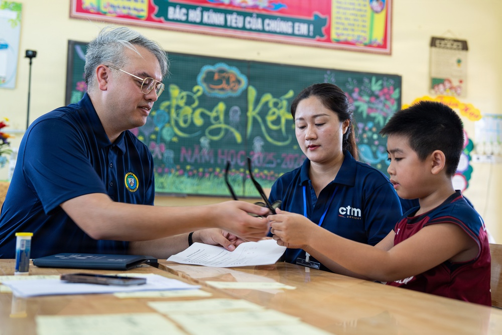 Pacific Partnership 2026 Medical Team provides medical care to students at Trường Tiểu Học Lệ Ninh Primary School in Quang Tri, Vietnam