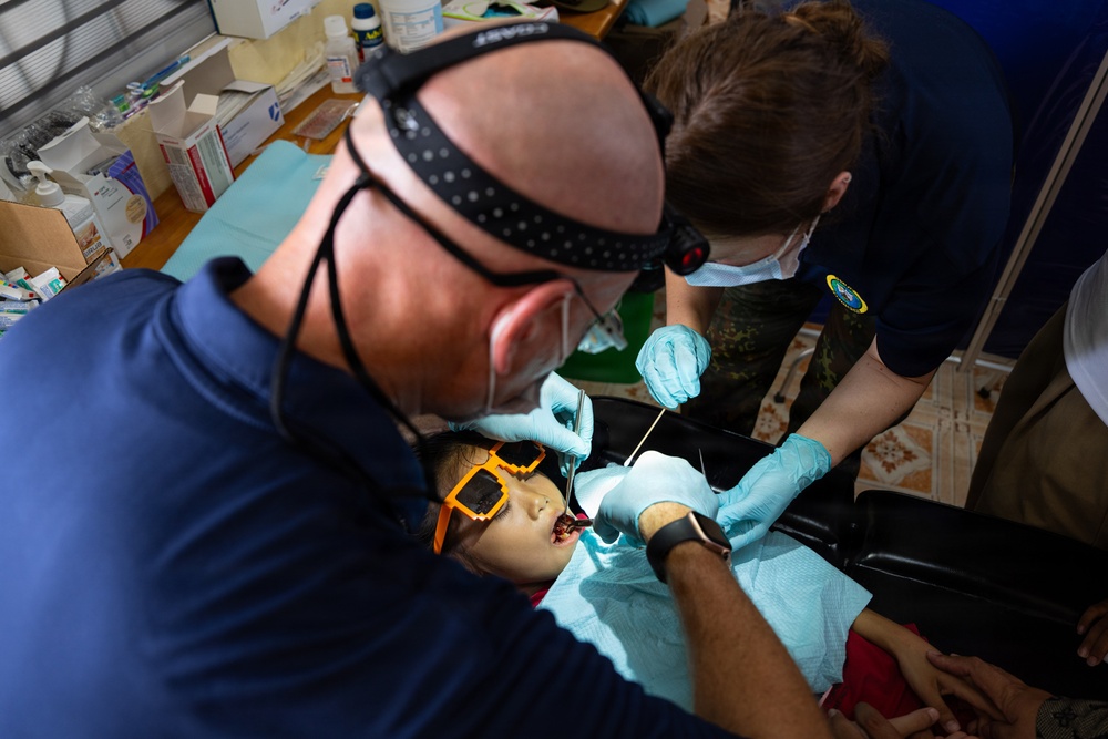 Pacific Partnership 2026 Medical Team provides medical care to students at Trường Tiểu Học Lệ Ninh Primary School in Quang Tri, Vietnam