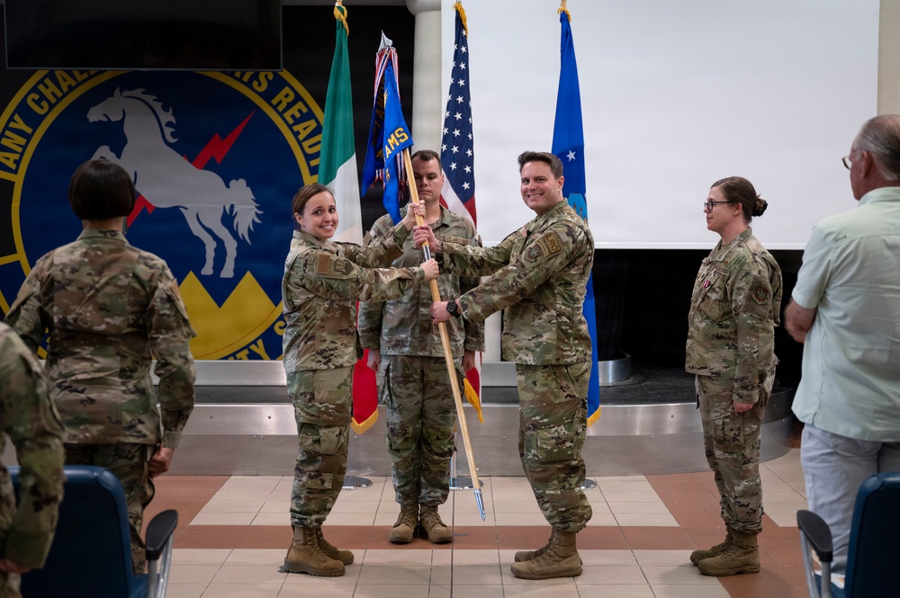724 AMS welcomes new commander