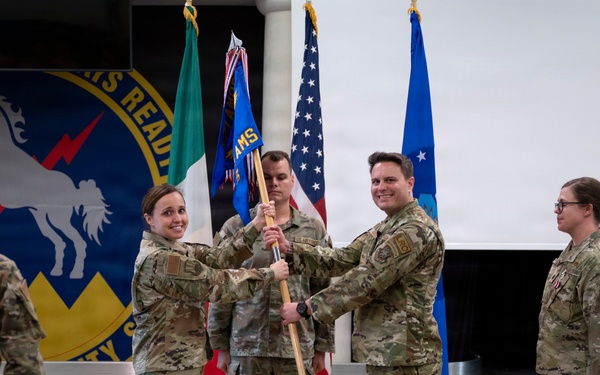 724 AMS welcomes new commander