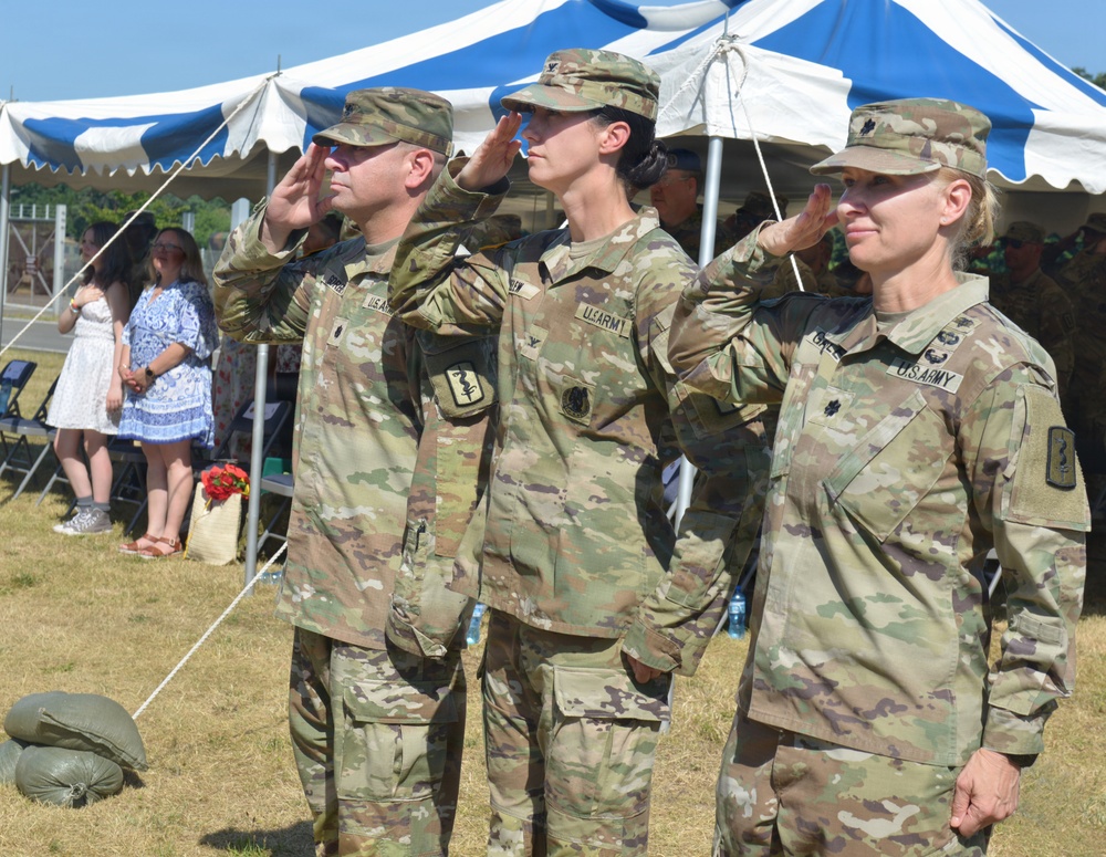 512th Field Hospital Change of Command